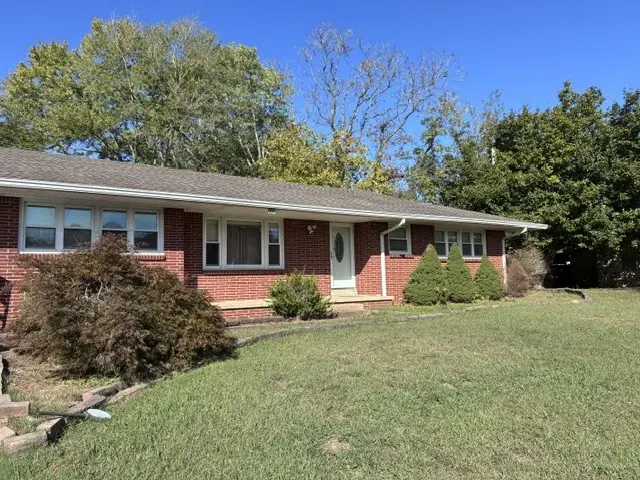 141 N Forrest Ave #N, Camden, TN 38320
