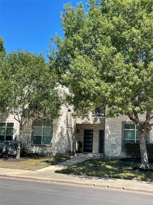 700 Applewood DR #E, Pflugerville, TX 78660