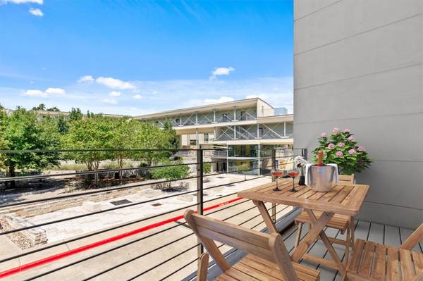 604 N Bluff DR #212, Austin, TX 78745