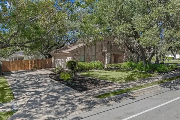 11306 Pickfair DR, Austin, TX 78750