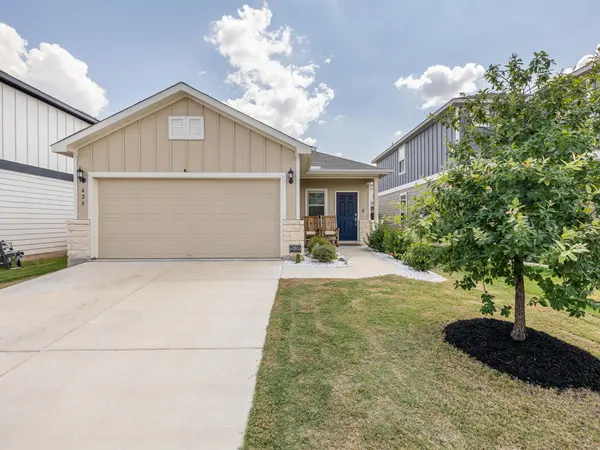 428 Stone Water LN, Jarrell, TX 76537