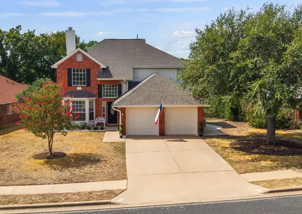 8305 Hillrock DR, Round Rock, TX 78681
