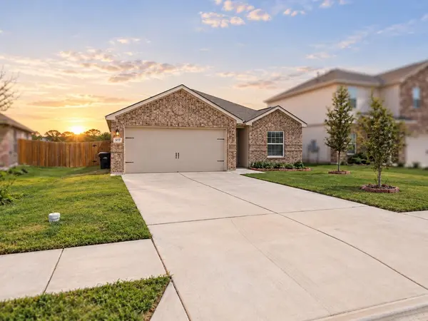 517 Riverdale DR, Jarrell, TX 76537