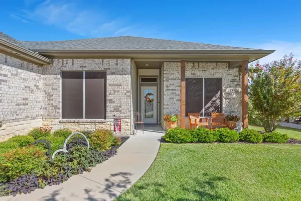 6565 Mother Neff PKWY, Mcgregor, TX 76657