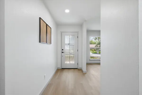 12006 Trianon LN, Austin, TX 78727
