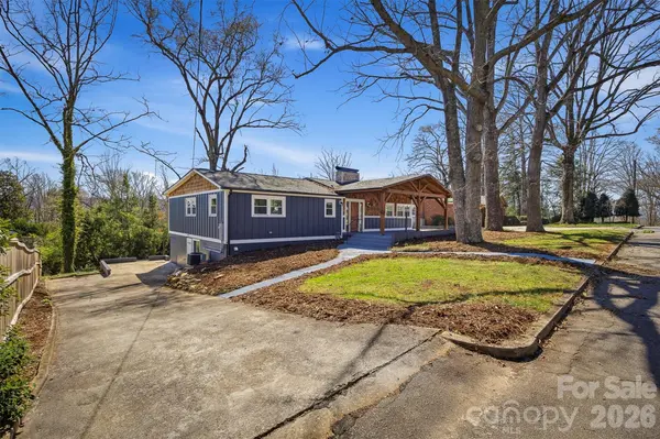 223 W Park DR, Morganton, NC 28655