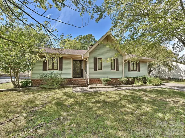 7422 Bradgate RD, Charlotte, NC 28217