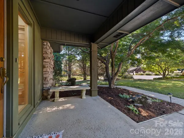 3003 Sourwood TRL, Hendersonville, NC 28739