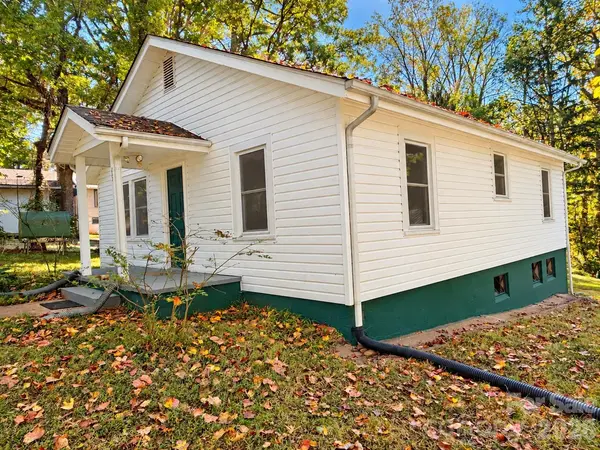 45 Briggs RD, Asheville, NC 28805