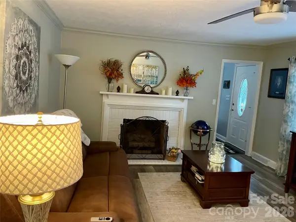 839 W Garrison BLVD, Gastonia, NC 28052