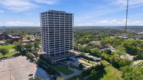 700 W 31st #304 ST, Kansas City, MO 64108