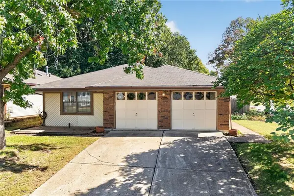 2700 NW 5th ST, Blue Springs, MO 64014