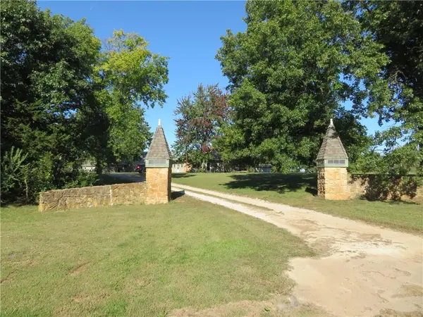 7607 Ferguson RD, Ozawkie, KS 66070