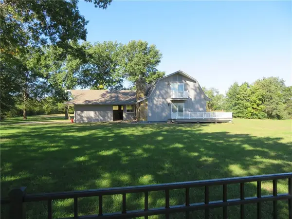7607 Ferguson RD, Ozawkie, KS 66070
