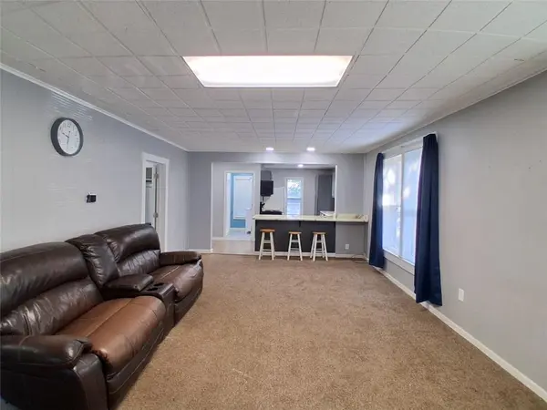 422 W 9th ST, Pittsburg, KS 66762