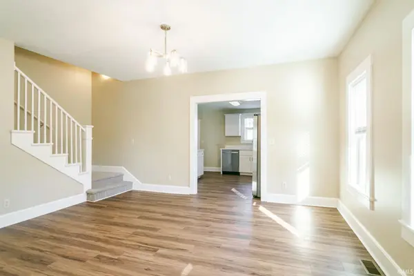 702 N Hill ST, South Bend, IN 46617