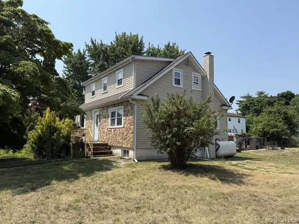 1624 E 3rd AVE, Bay Shore, NY 11706