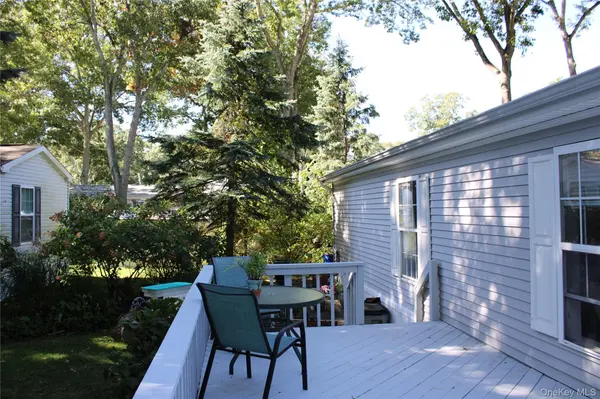 1661 Old Country RD #77, Riverhead, NY 11901