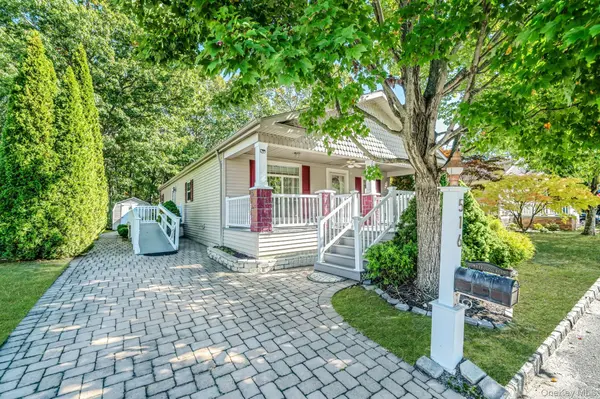 1661 Old Country RD #516, Riverhead, NY 11901