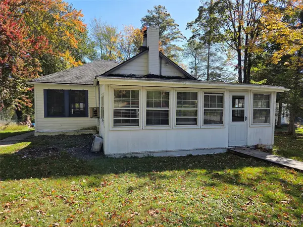 8 Central AVE, White Lake, NY 12786