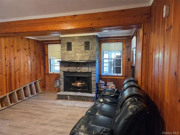 8 Central AVE, White Lake, NY 12786