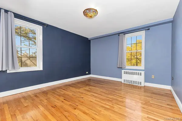 140-21 Burden Crescent #306, Briarwood, NY 11435
