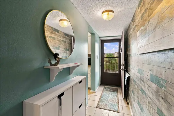 3617 LAKE BAYSHORE DR #401, Bradenton, FL 34205