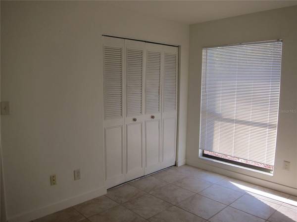 5701 NW 23RD TER #6, Gainesville, FL 32653