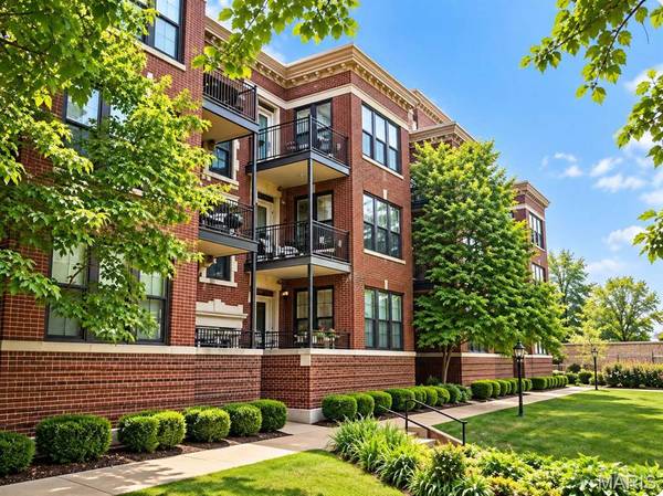 527 Clara AVE #7, St Louis, MO 63112