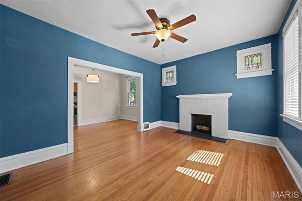 731 N Forest AVE, Webster Groves, MO 63119