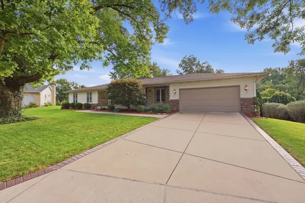 4417 SQUIRE CT, Bettendorf, IA 52722
