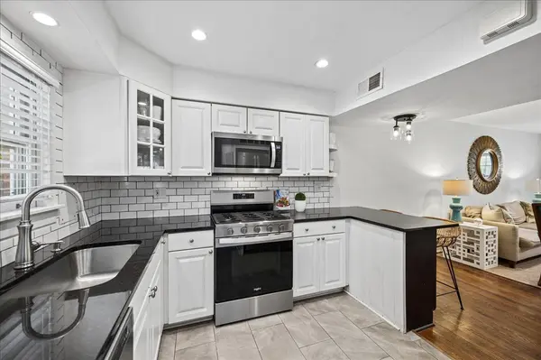 602 Lincoln AVE, Winnetka, IL 60093