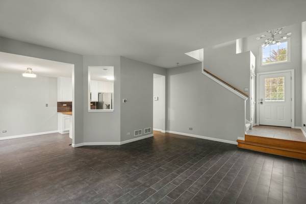 495 Metropolitan ST #495, Aurora, IL 60502