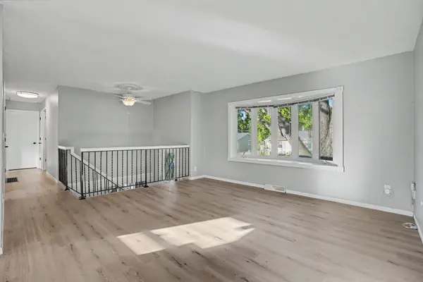 3123 Somerset DR, Bettendorf, IA 52722