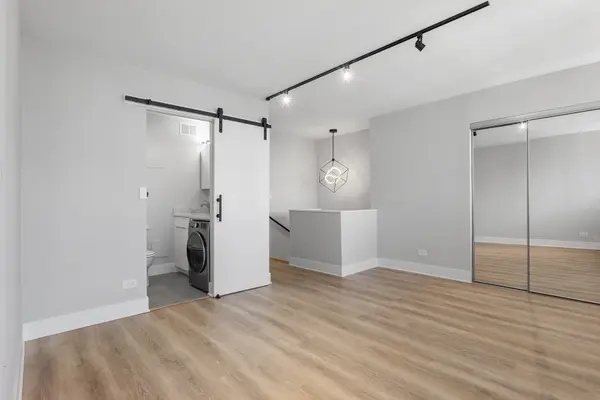 6166 N Sheridan RD #26J, Chicago, IL 60660
