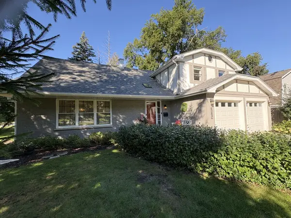3820 Saratoga AVE, Downers Grove, IL 60515