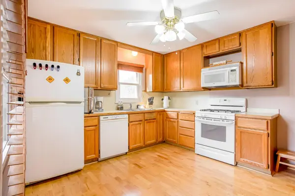 9380 Revere LN N, Maple Grove, MN 55369