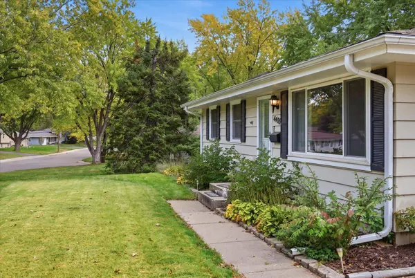 4409 Poplar Bridge RD, Bloomington, MN 55437