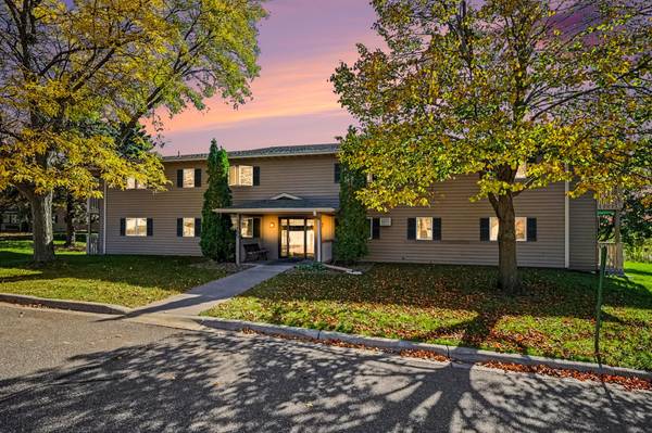 3265 80th ST E #207, Inver Grove Heights, MN 55076