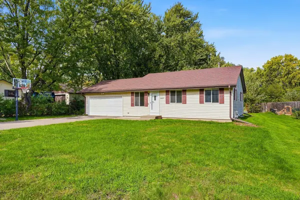 2657 5th ST E, Maplewood, MN 55119
