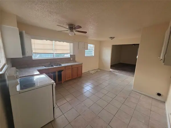 1802 N Douglas BLVD, Midwest City, OK 73141