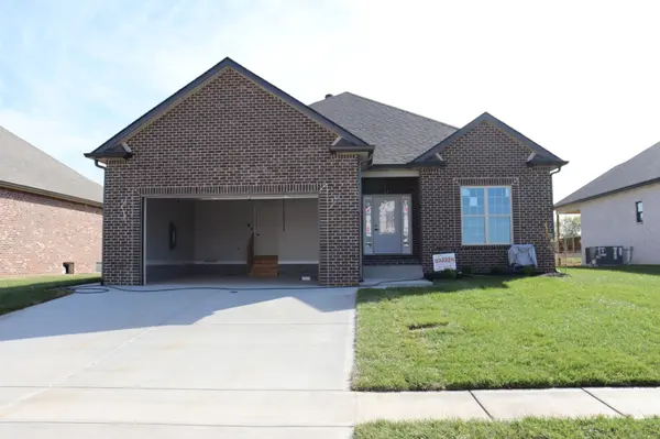 225 Harvest Moon Dr, Clarksville, TN 37043
