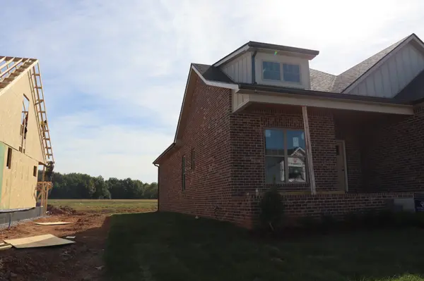 229 Harvest Moon Dr, Clarksville, TN 37043