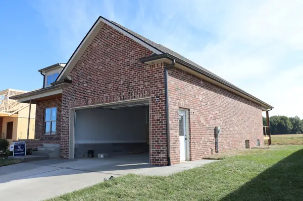 229 Harvest Moon Dr, Clarksville, TN 37043