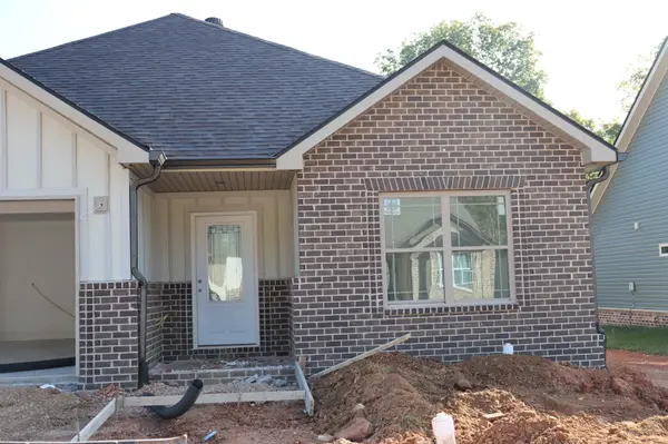 597 Willow Park Dr, Clarksville, TN 37043