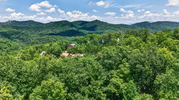 50 Cloud View Drive, Sevierville, TN 37862