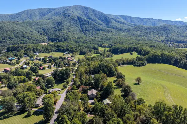 3404 Mattox Cemetery Road, Sevierville, TN 37862