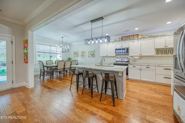 1142 Madison Oaks Rd, Knoxville, TN 37924