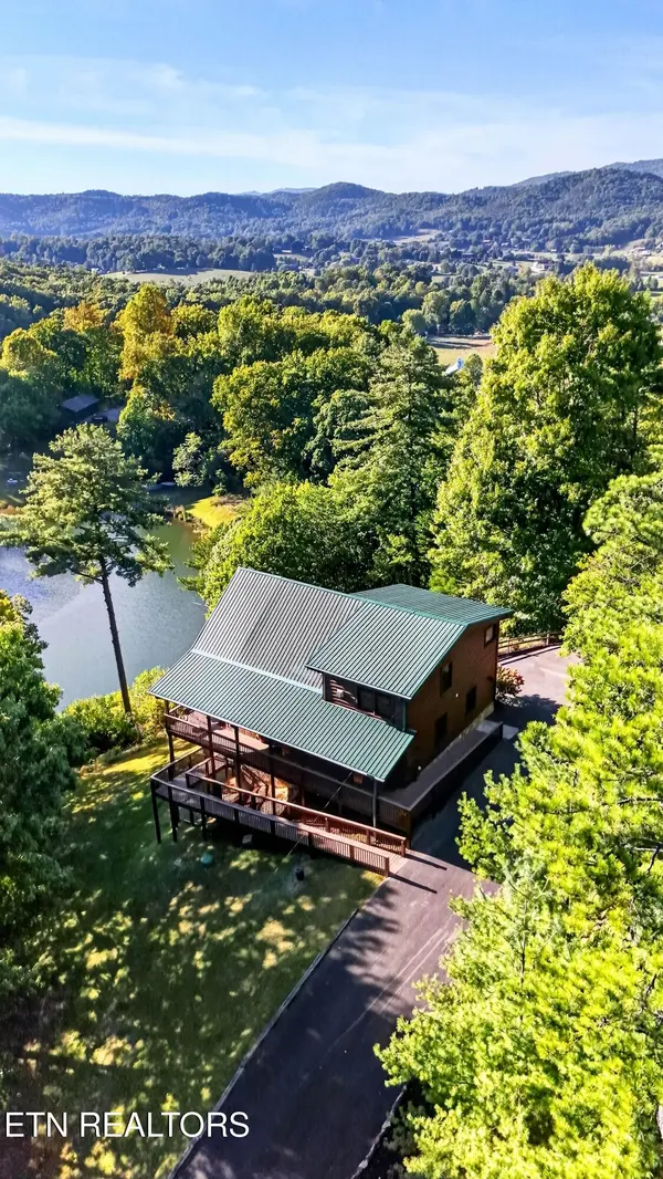 3702 Marian Lake Way, Sevierville, TN 37862