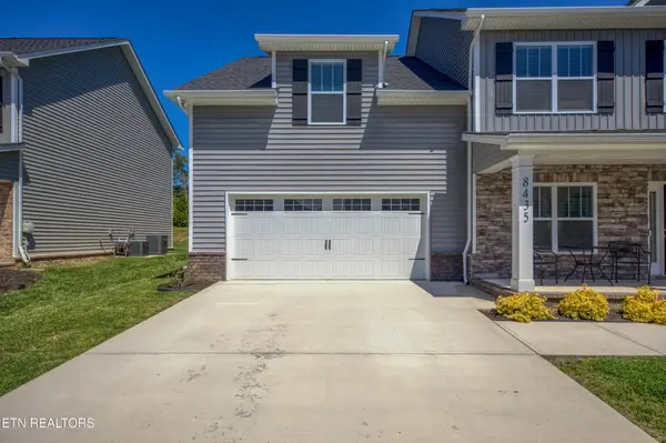 8435 Creek Valley Lane, Knoxville, TN 37931